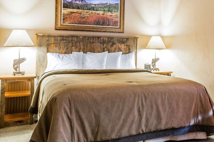 Yellowstone Valley Lodge an Ascend Collection Hotel