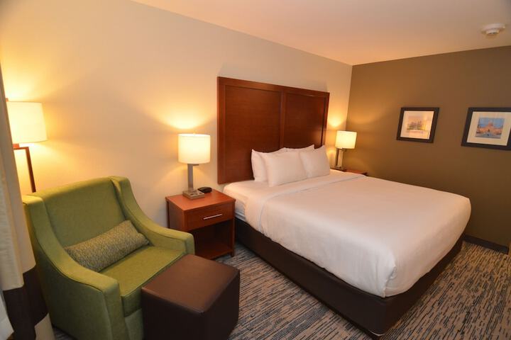 Room 28 of 49