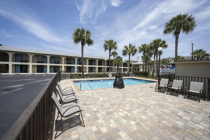 Ocean Breeze Inn