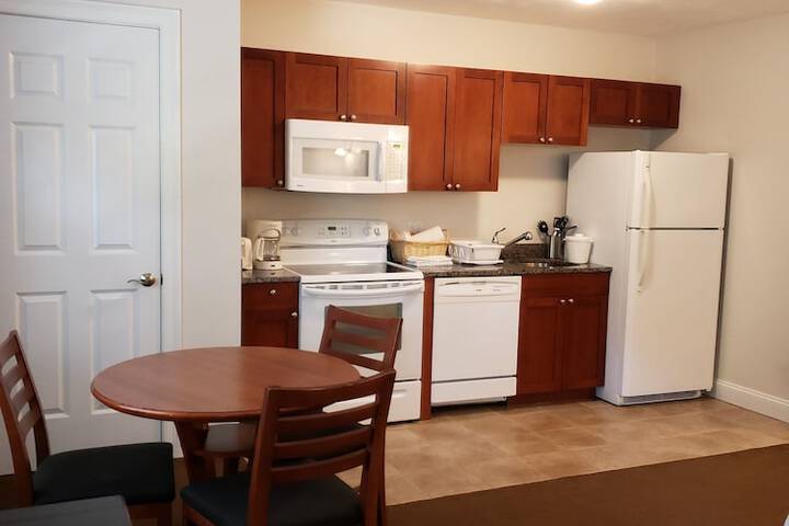 Crescent Suites Hotel