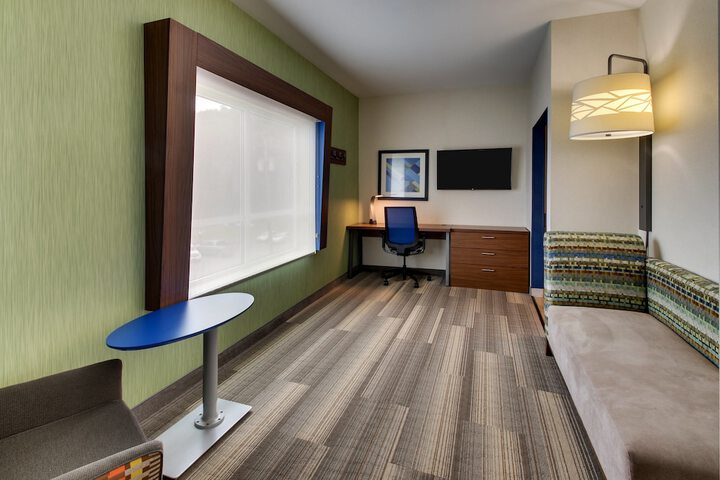 Room 50 of 91