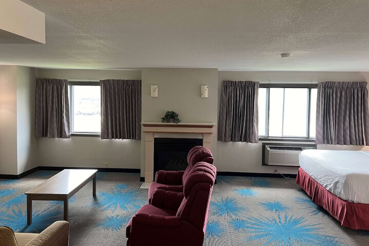 Room 4 of 34