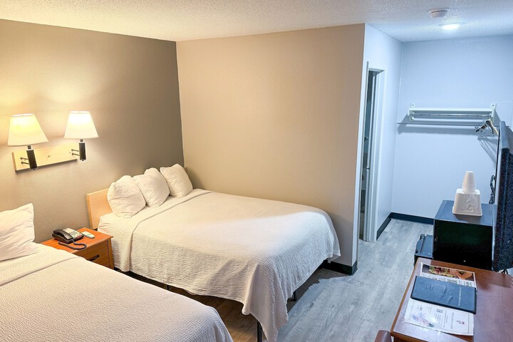 Room 15 of 16