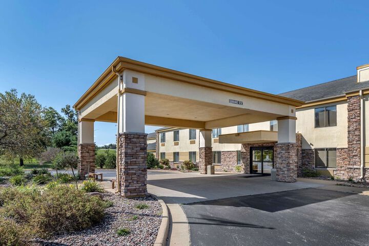 Hotel 2 of 89