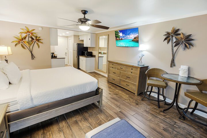 The Oceanfront Litchfield Inn