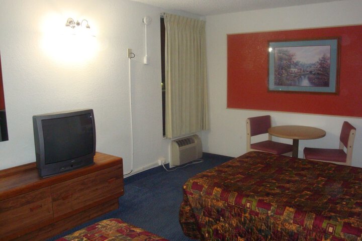 Room 34 of 41
