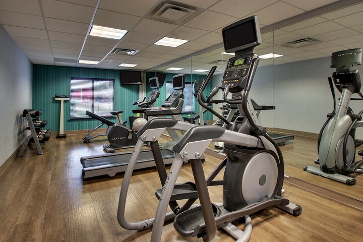 Holiday Inn Express & Suites Waukegan by IHG