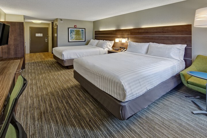 Room 8 of 29