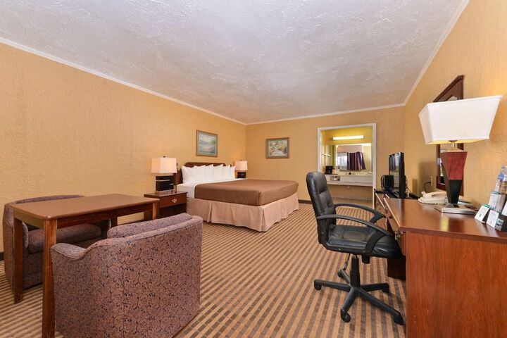 Room 3 of 11