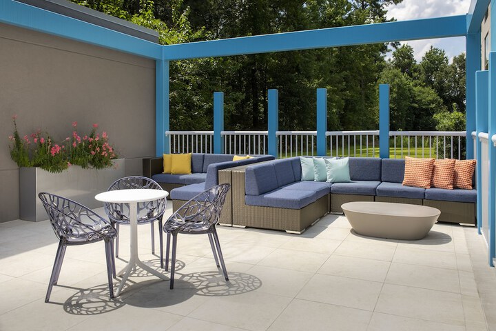 Terrace/Patio 37 of 38