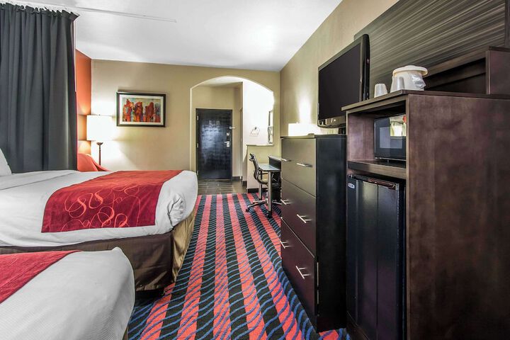 Room 27 of 64