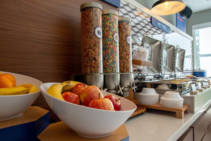Breakfast/Coffee Service 46 of 50