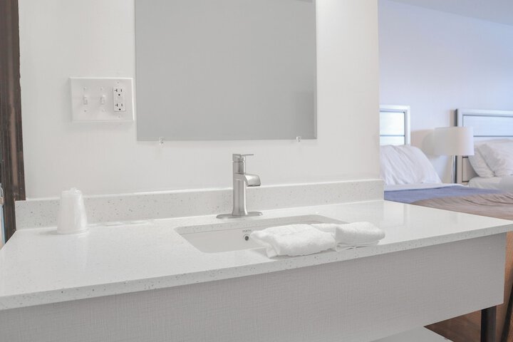 Room 15 of 26