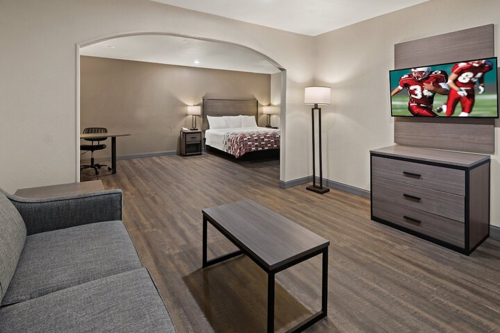 Room 37 of 48