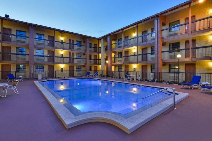 Pool 8 of 44