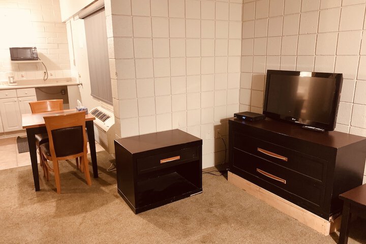 Room 12 of 14
