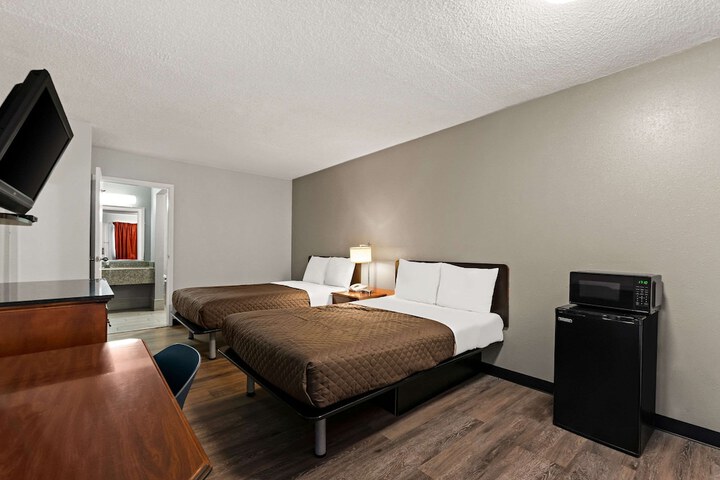 Rodeway Inn Brooklawn