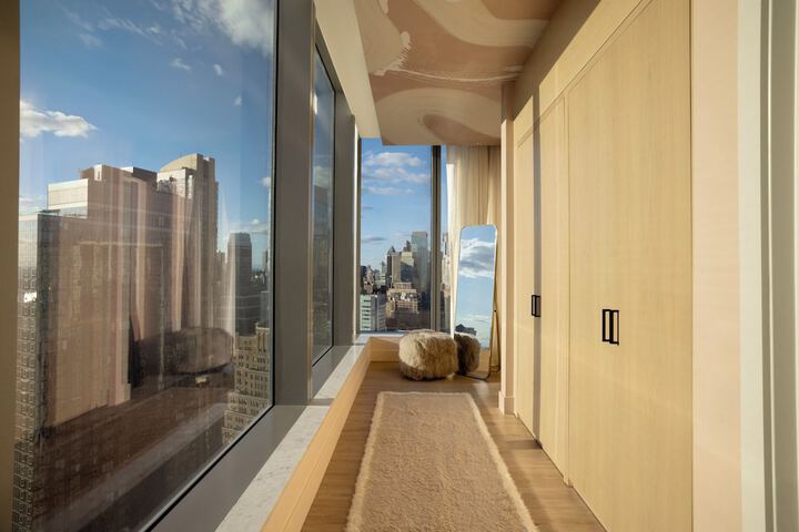 Room 42 of 116