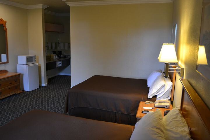 Room 16 of 30