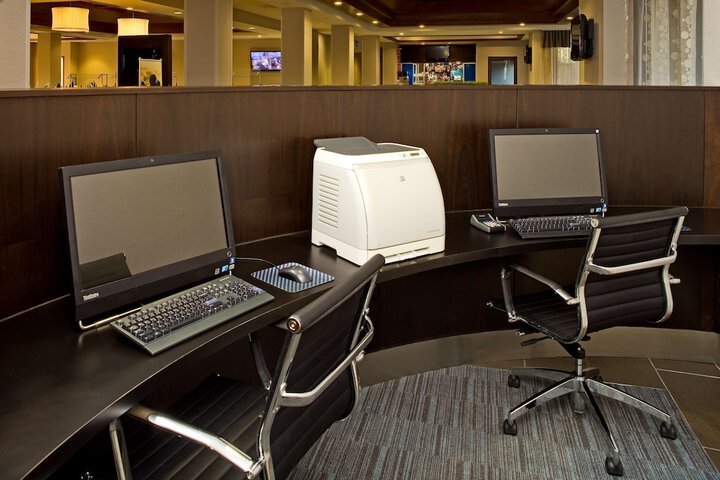 Business Center 35 of 37