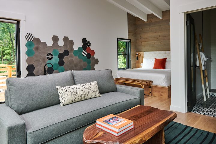 Woodstock Way Hotel