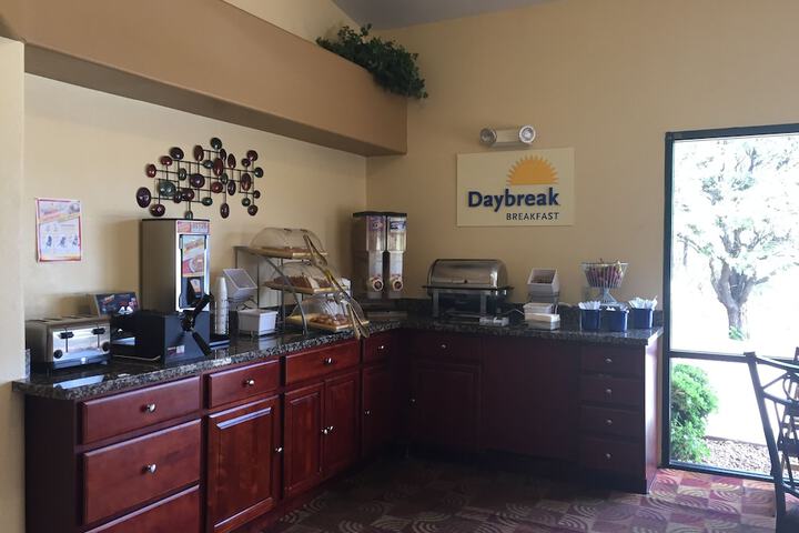 Breakfast/Coffee Service 16 of 16