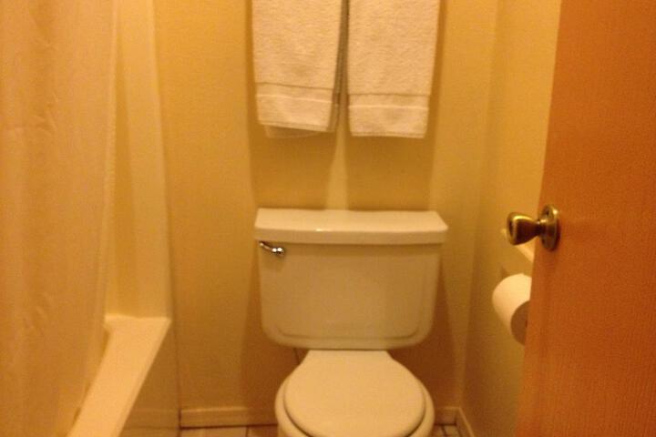 KNIGHTS INN ANADARKO
