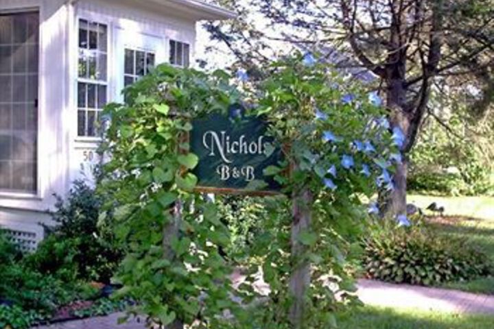 Nichols Guest House B & B