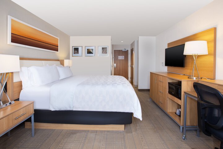 Room 11 of 46