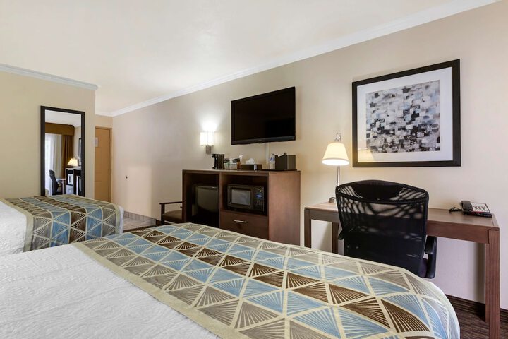 Room 26 of 42