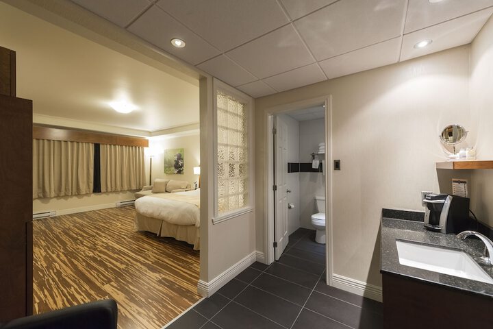 Room 21 of 53