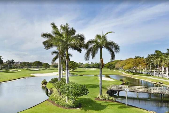Bungalows at the Boca Raton