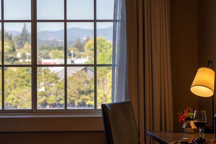 River Terrace Inn