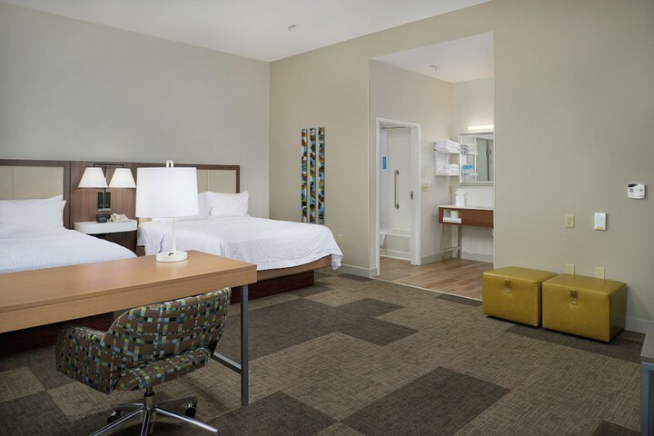 Room 10 of 40