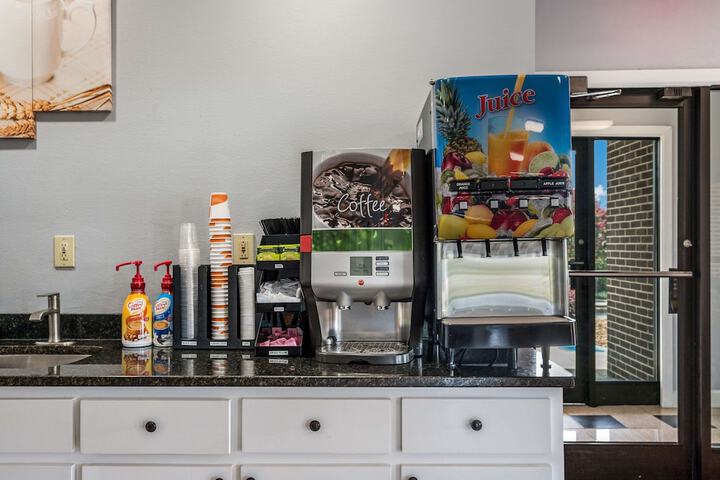Breakfast/Coffee Service 43 of 45