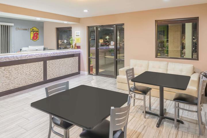 Super 8 by Wyndham Bryant Little Rock Area