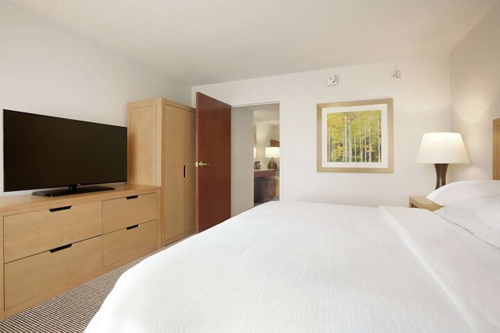 Room 32 of 56