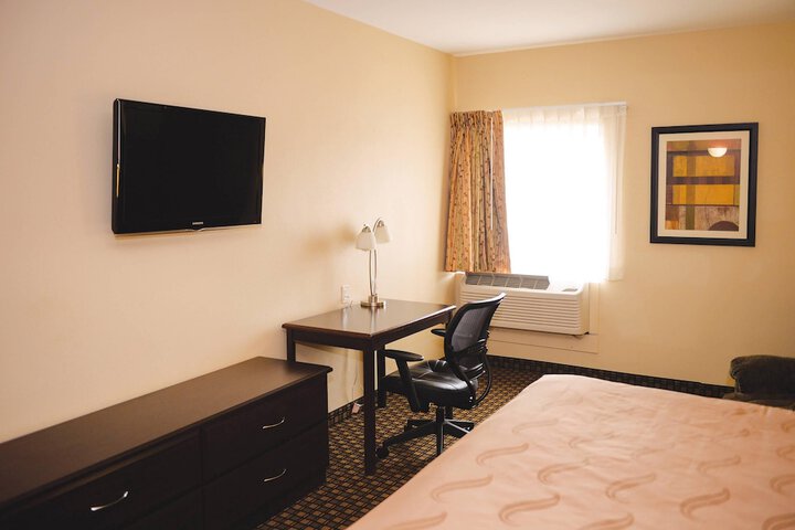 Quality Inn & Suites Ames Conference Center Near ISU Campus