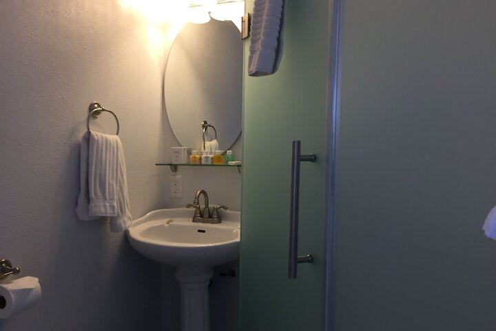 Room 53 of 162