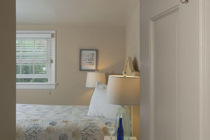 Room 84 of 142
