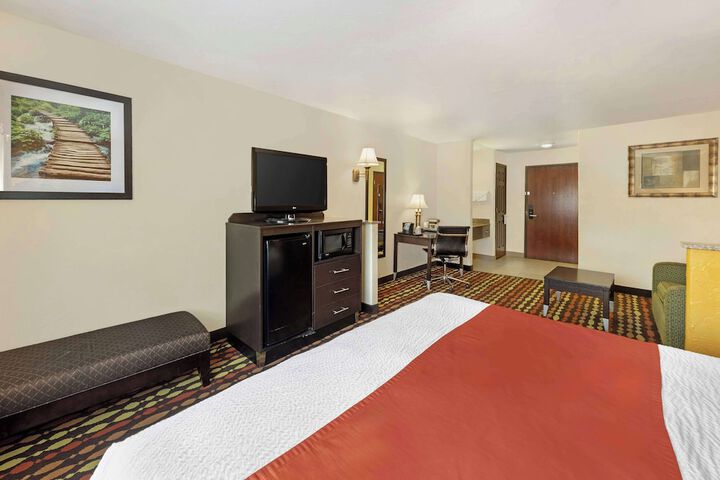 Room 20 of 28