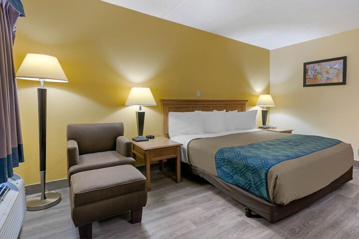 Room 10 of 23