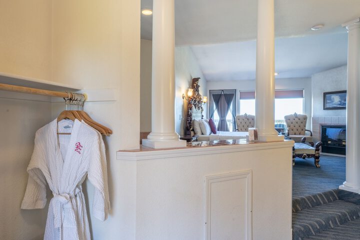 Room 8 of 22