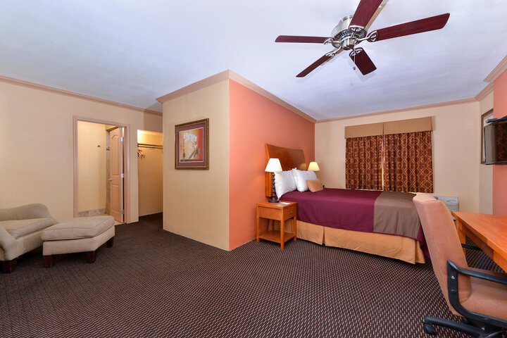 Room 5 of 19