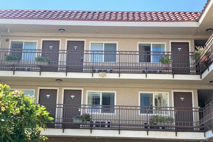 Hotel 4 of 21