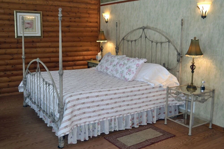 Quiet Walker Lodge
