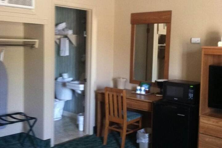 Room 18 of 23