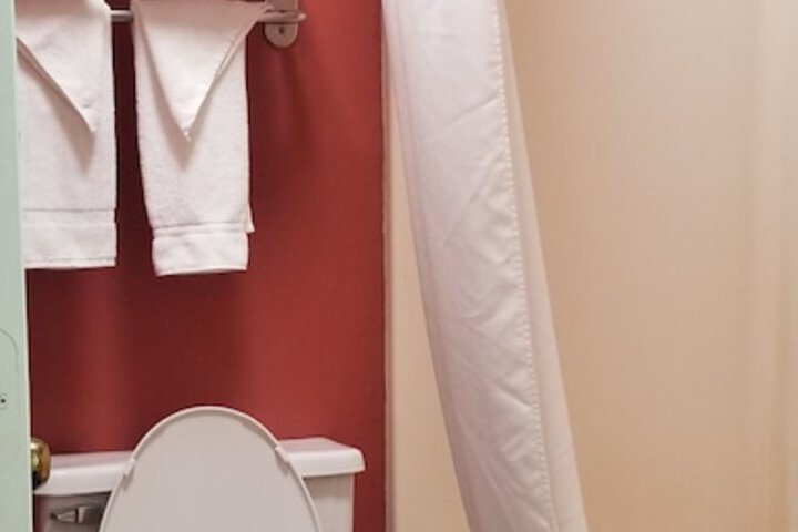 Room 35 of 46