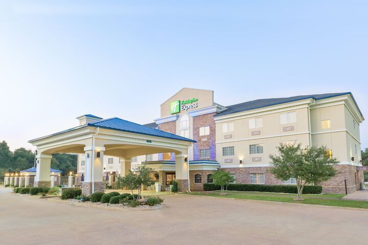 Holiday Inn Express Palestine by IHG