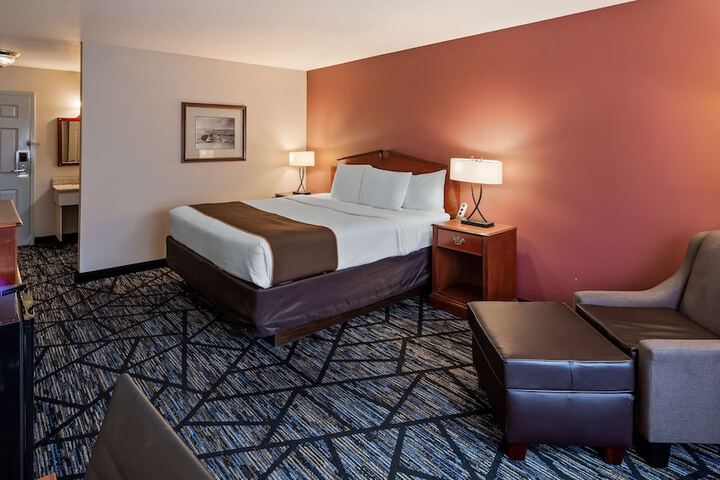 Room 22 of 28